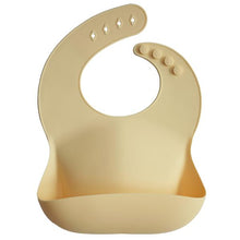 Görseli Galeri görüntüleyiciye yükleyin, Mushie Silicone Baby Bib (Sunshine) - Mushie Mama Önlüğü