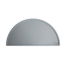 Görseli Galeri görüntüleyiciye yükleyin, Mushie Silicone Place Mat (Stone)
