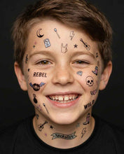 Görseli Galeri görüntüleyiciye yükleyin, OMY Flash Tattoos Geçici Dövme - Wild Rebel
