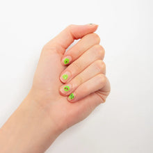 Görseli Galeri görüntüleyiciye yükleyin, OMY Nail Stickers - Glow Party
