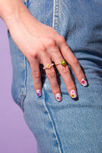 Görseli Galeri görüntüleyiciye yükleyin, OMY Nail Art - Flower
