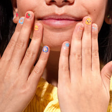 Görseli Galeri görüntüleyiciye yükleyin, OMY Nail Stickers - Kawaii
