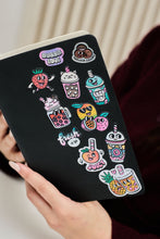 Görseli Galeri görüntüleyiciye yükleyin, OMY Fabulous Vinil Çıkartmalar - Bubble Tea
