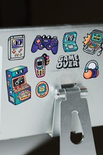 Görseli Galeri görüntüleyiciye yükleyin, OMY Fabulous Vinil Çıkartmalar - Game Boy
